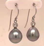 Drop-Shape-Tahitian-Pearl-Earrings