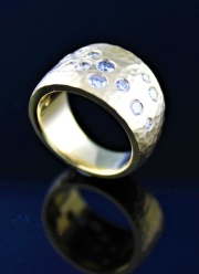 Hammered-Band-with-diamonds