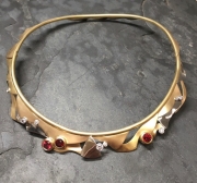 Gold-Collar-with-Spinels-and-Diamonds