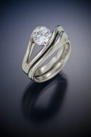 Tom-Platinum-Twist-wedding-set